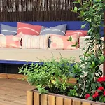 Charming Terrace Flat. & Trendy Location.