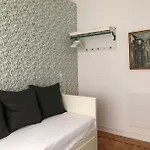 Charming Terrace Flat. & Trendy Location. Lisboa