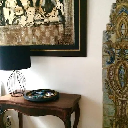 Charming Terrace Flat Center And Trendy Location * Lisbon