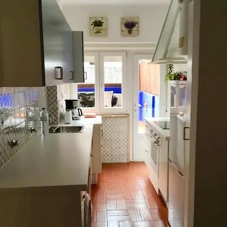 Charming Terrace Flat Center And Trendy Location Apartment