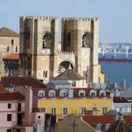 Charming Terrace Flat Center And Trendy Location