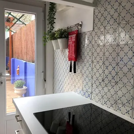 Charming Terrace Flat Center And Trendy Location Apartment