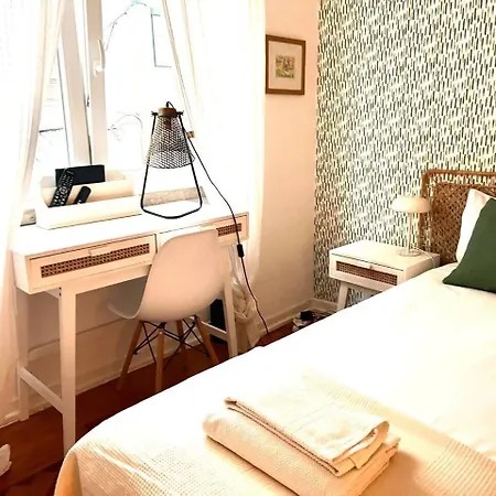 Lägenhet Charming Terrace Flat. & Trendy Location. Lisboa