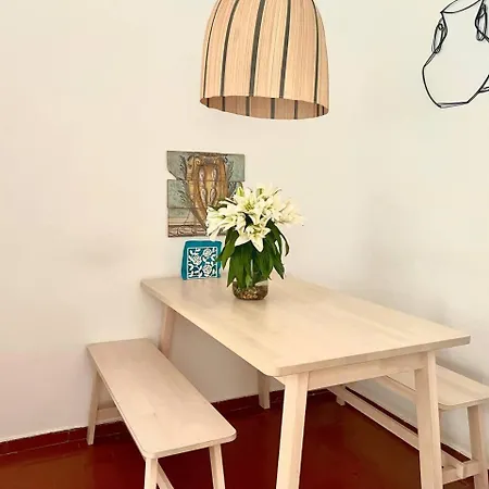 Lägenhet Charming Terrace Flat. & Trendy Location. Lisboa