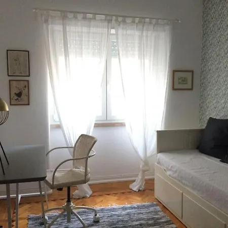 Charming Terrace Flat Center And Trendy Location דירה ליסבון