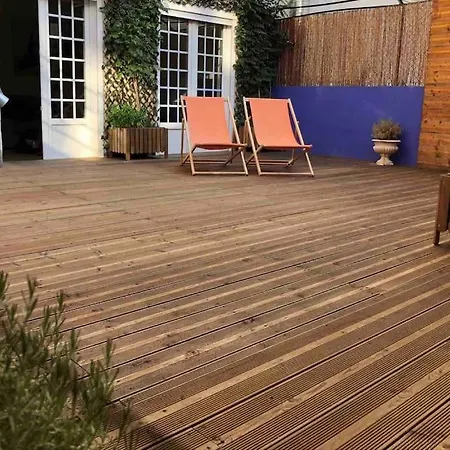 Charming Terrace Flat Center And Trendy Location *