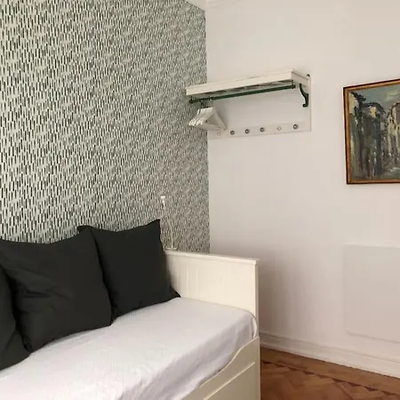 Charming Terrace Flat Center And Trendy Location ליסבון