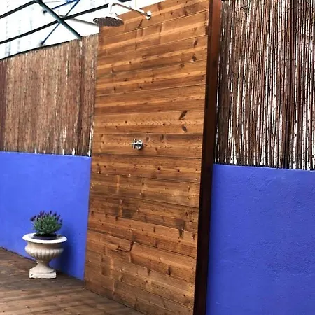 Charming Terrace Flat Center And Trendy Location דירה